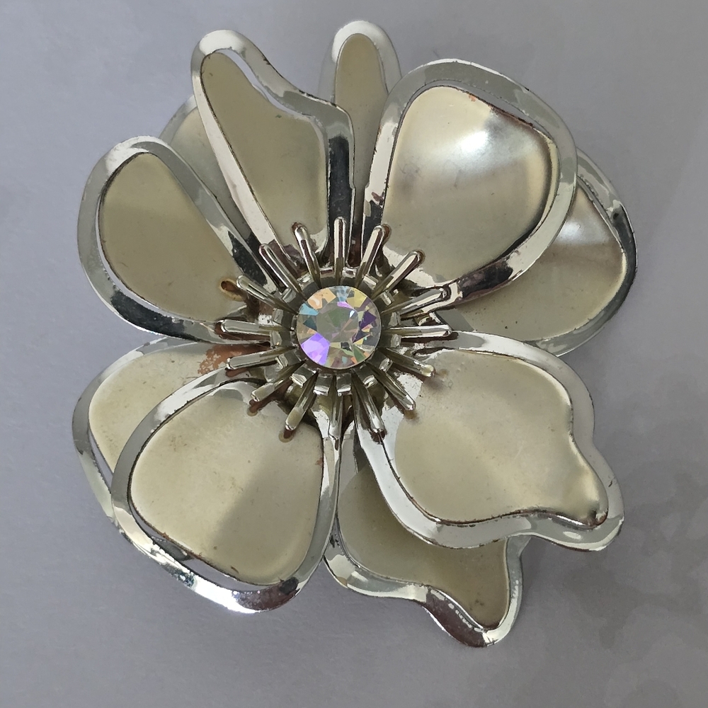 Vintage 1960s Silver-tone Floral Aurora Borealis Rhinestone Brooch